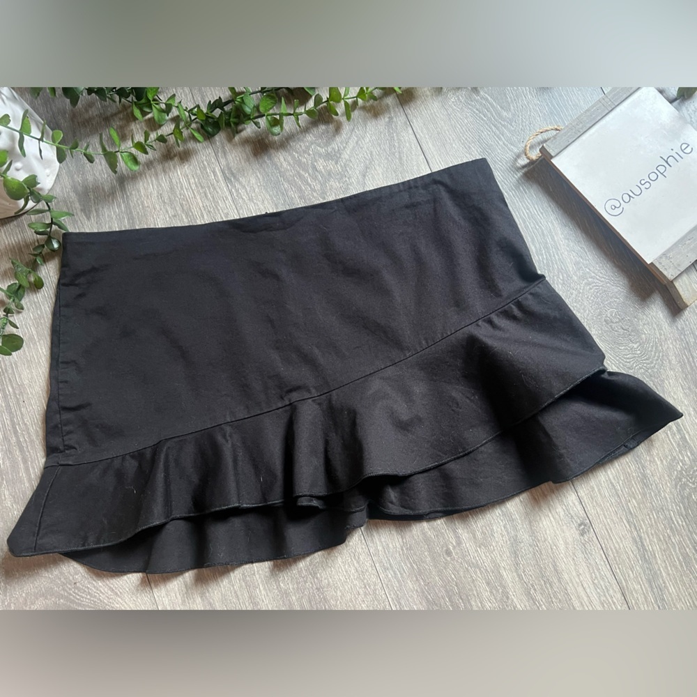 Vintage 90s Y2K Forever 21 Solid Black Ruffles Micro Mini Skirt. Size L